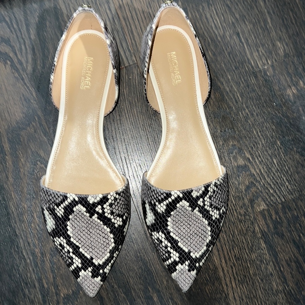 Michael Kors Leather Shoes-Authentic-EUC